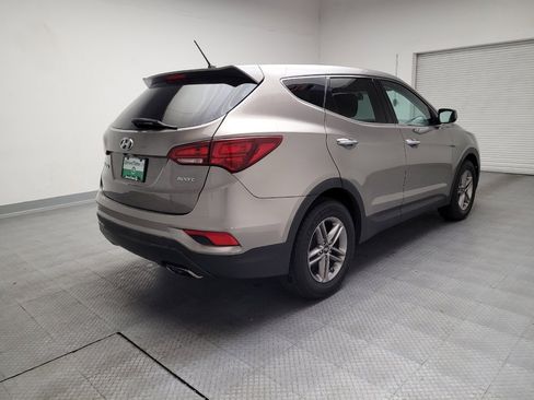 Used 2018 Hyundai Santa Fe Sport image 9