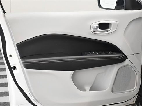 Used 2021 Jeep Compass Latitude w/ Convenience Group image 22