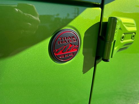 Used 2025 Jeep Wrangler Unlimited Rubicon w/ Technology Group image 24