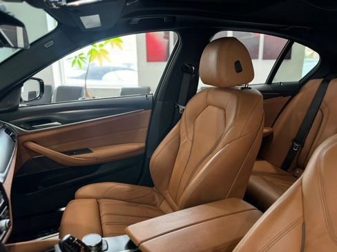 Used 2022 BMW 540i xDrive w/ M Sport Package image 15