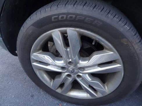 Used 2013 Ford Edge Limited image 19