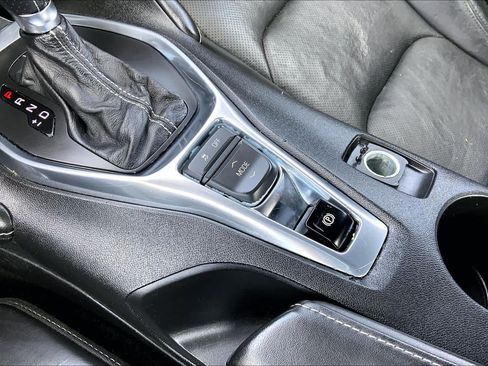Used 2019 Chevrolet Camaro SS RWD image 33