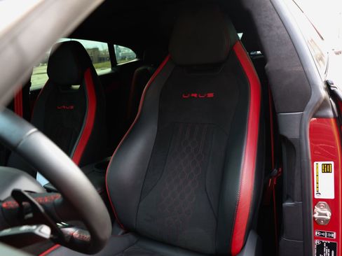 Used 2023 Lamborghini Urus S image 18