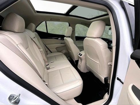 Used 2021 Buick Envision Essence w/ Technology Package I image 26