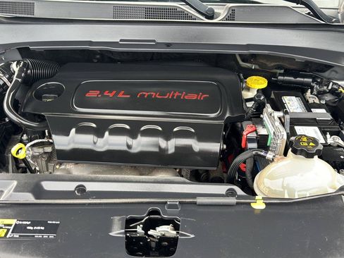 Used 2022 Jeep Compass Latitude w/ Sun and Sound Group AWD/4WD image 28