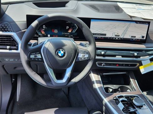 Used 2026 BMW X5 xDrive40i w/ Premium Package image 11