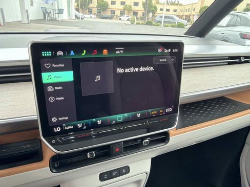 Certified 2025 Volkswagen ID. Buzz 1st Edition AWD/4WD image 20