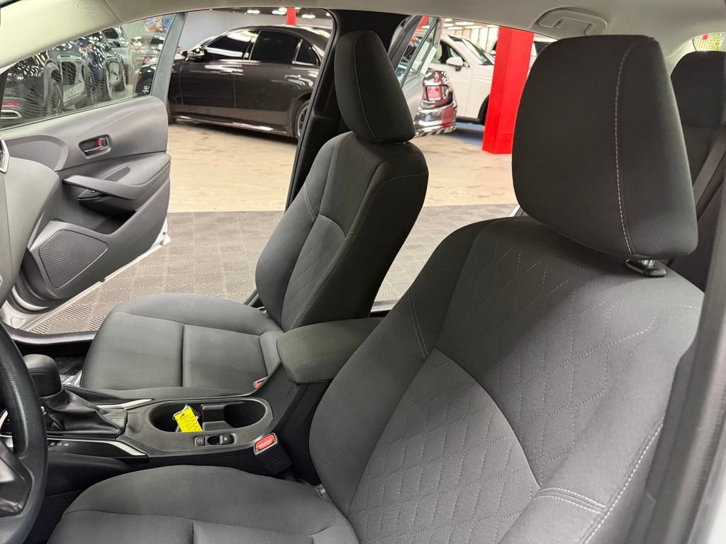 Used 2024 Toyota Corolla LE FWD image 33