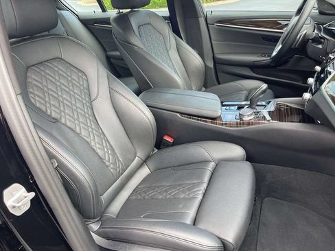 Used 2023 BMW 530e xDrive AWD/4WD image 25