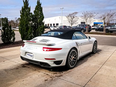 Used 2015 Porsche 911 Turbo S image 10