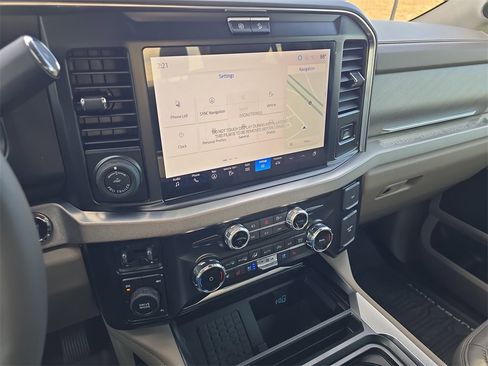 Used 2026 Ford F450 Platinum w/ Platinum Plus Package image 21