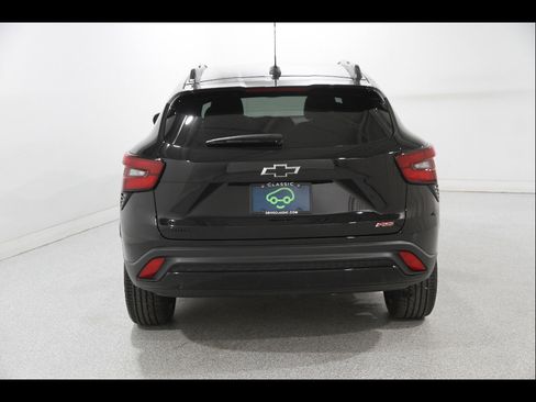 Certified 2024 Chevrolet Trax RS w/ Driver Confidence Package FWD image 18