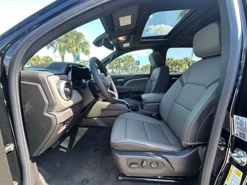New 2026 Chevrolet Colorado ZR2 w/ Technology Package AWD/4WD image 13