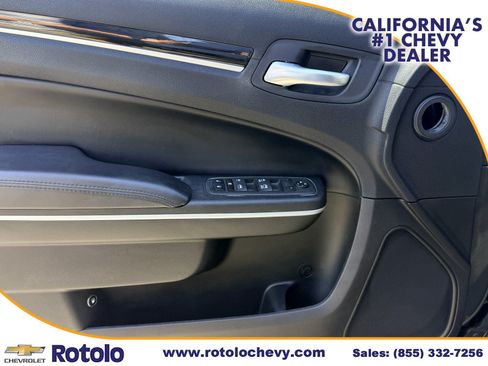 Used 2023 Chrysler 300 Touring w/ Sport Appearance Package RWD image 18