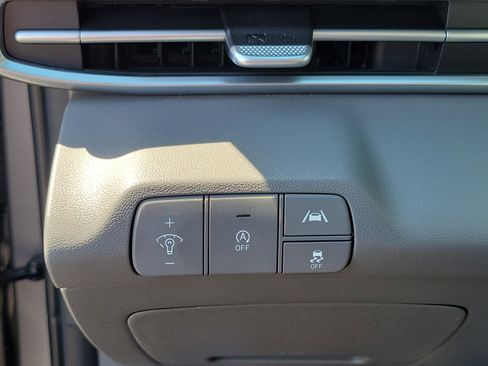 Certified 2023 Hyundai Elantra SE FWD image 13