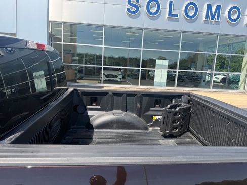 Used 2019 Ford F150 XLT w/ Equipment Group 302A Luxury AWD/4WD image 11