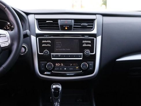 Used 2018 Nissan Altima 2.5 SV FWD image 23