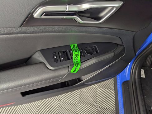 New 2026 Kia Sportage EX image 19