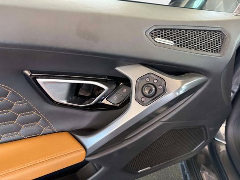 Used 2018 Lamborghini Huracan LP 580-2 image 32