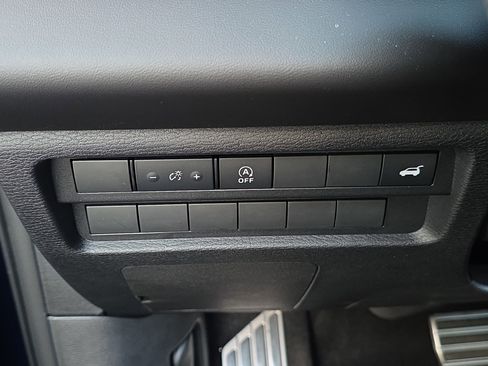 New 2026 Mitsubishi Outlander SEL FWD image 28