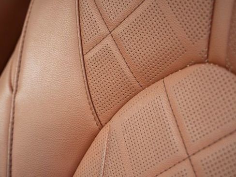 Used 2024 Toyota Highlander Platinum image 29