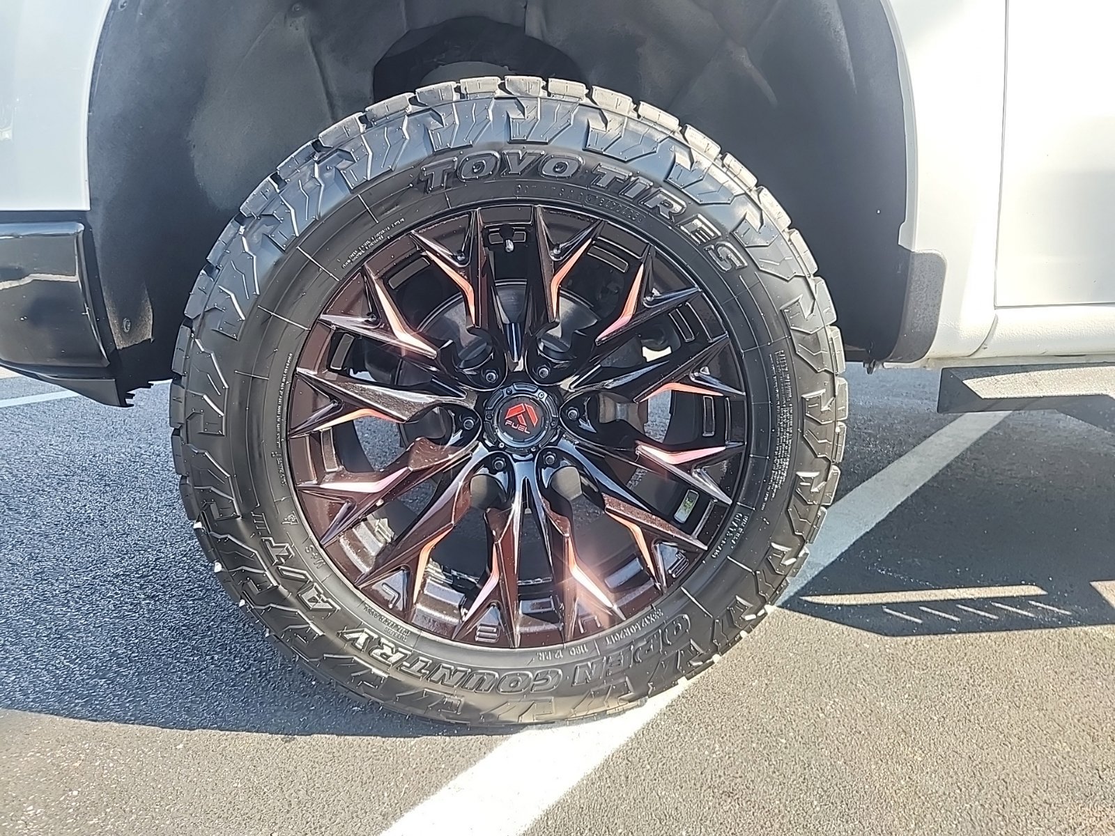 Used 2024 Chevrolet Silverado 1500 LT Trail Boss w/ LT Trail Boss Premium Package AWD/4WD image 18