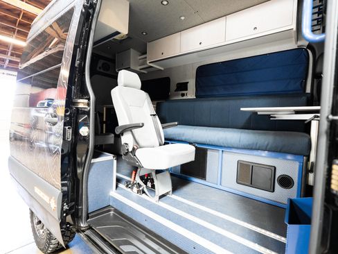 Used 2021 Mercedes-Benz Sprinter 2500 w/ Premium Plus Package image 52