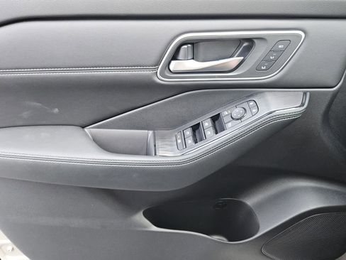 New 2026 Nissan Rogue Platinum AWD/4WD image 15