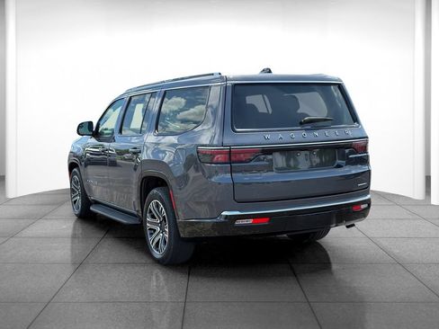 Used 2024 Jeep Wagoneer Series II w/ Flexible Seating Group AWD/4WD image 5