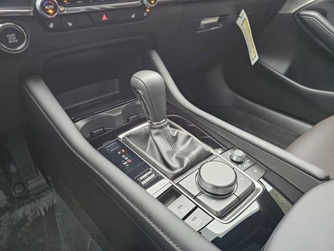 New 2026 MAZDA MAZDA3 Hatchback w/Premium Plus Pkg image 18