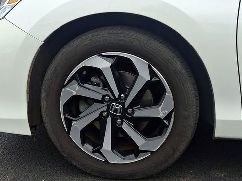 Used 2017 Honda Accord EX-L image 8
