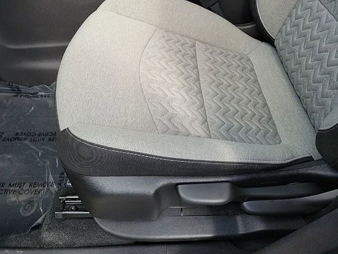 Used 2024 Chevrolet Equinox LS w/ Midnight Edition FWD image 11