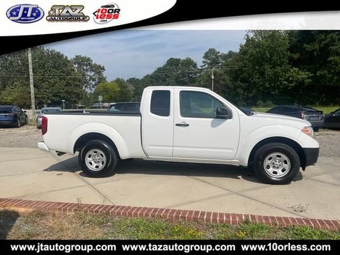 Used 2010 Nissan Frontier XE w/ XE Preferred Pkg RWD image 8
