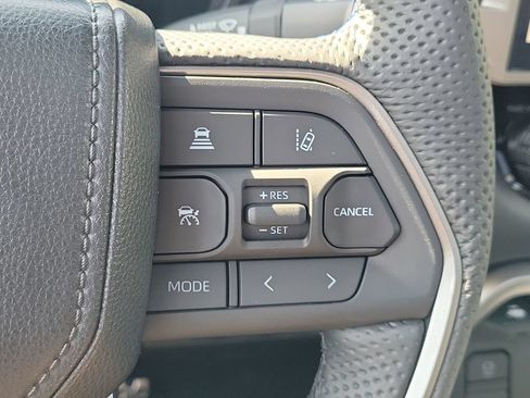 New 2026 Toyota Tundra Platinum w/ TRD Off-Road Package AWD/4WD image 10