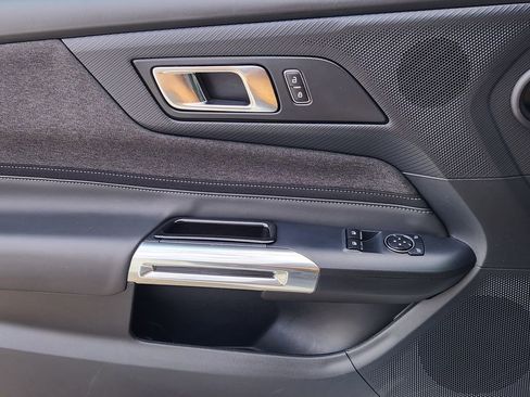 Used 2025 Ford Mustang Coupe image 22