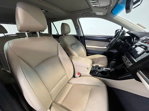 Used 2017 Subaru Outback 2.5i Limited AWD/4WD image 9