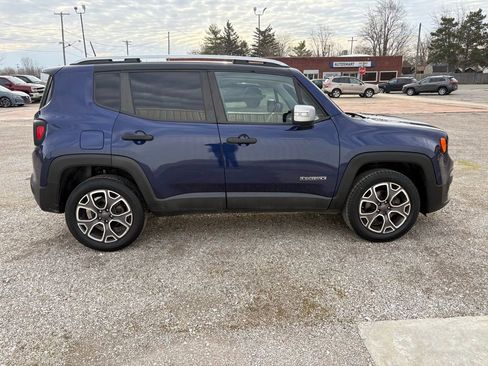 Used 2018 Jeep Renegade Limited image 2