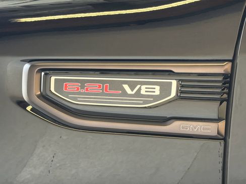 Used 2023 GMC Sierra 1500 AT4X image 11