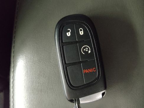 Used 2014 Jeep Cherokee Limited FWD image 32