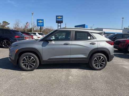 New 2026 Chevrolet TrailBlazer LT image 2