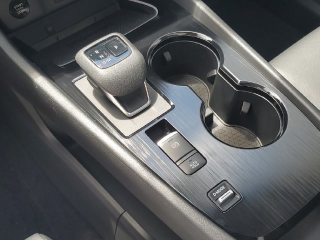 Certified 2025 Nissan Rogue SL w/ SL Premium Package FWD image 18