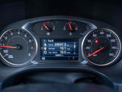 Used 2023 GMC Acadia SLE w/ Driver Convenience Package image 30