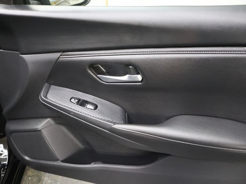 Used 2025 Nissan Sentra SV FWD image 12