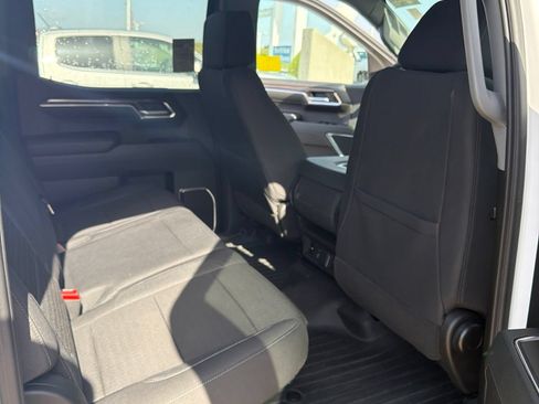 Used 2023 Chevrolet Silverado 1500 LT AWD/4WD image 13