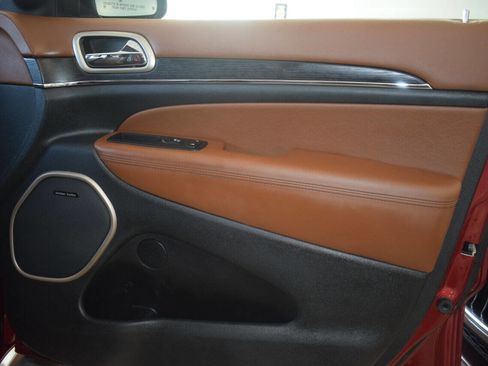 Used 2015 Jeep Grand Cherokee Summit w/ Platinum Series Group image 18