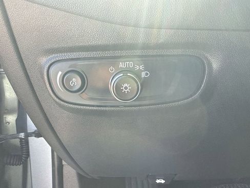 Used 2024 Chevrolet Equinox LT image 17