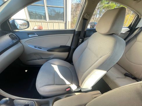 Used 2016 Hyundai Accent SE image 15