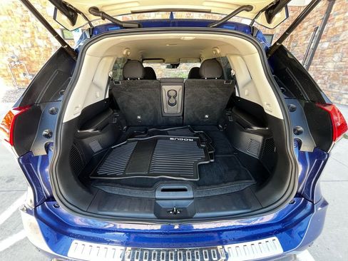 Used 2019 Nissan Rogue SV AWD/4WD image 20