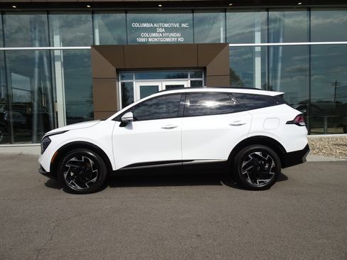 Used 2025 Kia Sportage SX AWD/4WD image 2