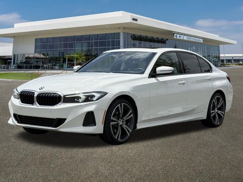 Certified 2023 BMW 330i Sedan w/ Driving Assistance Package RWD image 4